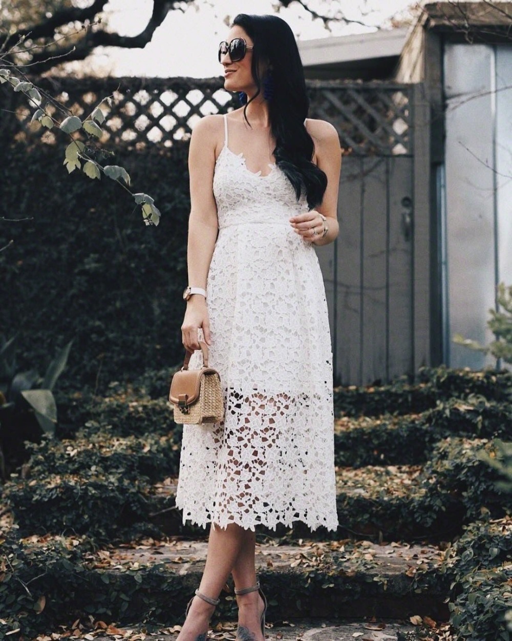 Fashion Sleeveless Halter Strap Vintage Women Overtay V Neck Summer Lace Dress High Waist Sexy Backless Bandage Midi Dress T200604