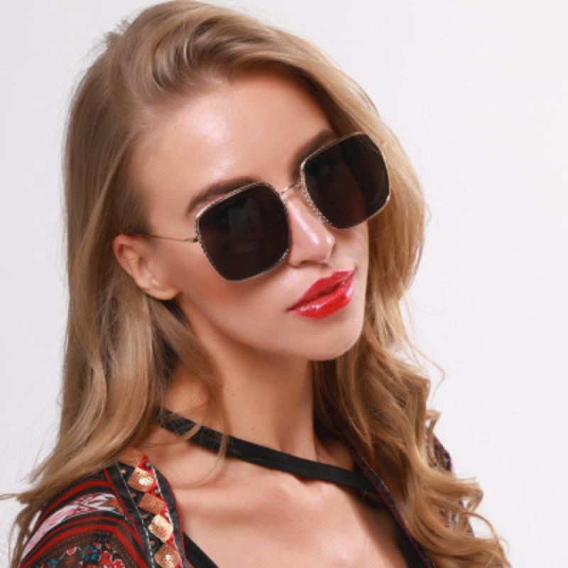 nauq trendy large frame square sunglasses women 2020 metal Gradient sun glass female brand design black pink eyeglasses
nauq trendy large frame square sunglasses women 2020 metal Gradient sun glass female brand design black pink eyeglasses