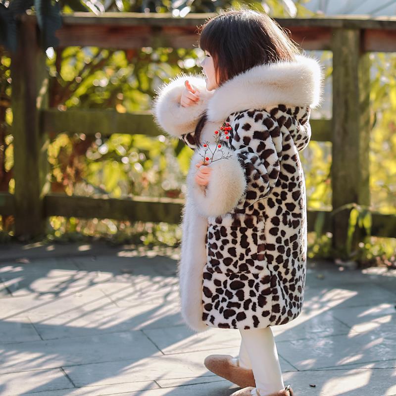 Children's fur coat girls in 2020 autumn and winter new baby big fur collar thickening cotton coat, Blue;gray
Children's fur coat girls in 2020 autumn and winter new baby big fur collar thickening cotton coat, Blue;gray