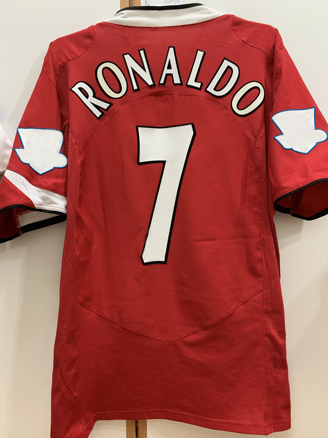 Retro classic 2004 2005 2006 soccer jerseys Manchester V.NISTELROOY GIGGS BECKHAM RONALDO 04/06 Retro football shirt S-2XL, 04/06 home
Retro classic 2004 2005 2006 soccer jerseys Manchester V.NISTELROOY GIGGS BECKHAM RONALDO 04/06 Retro football shirt S-2XL, 04/06 home