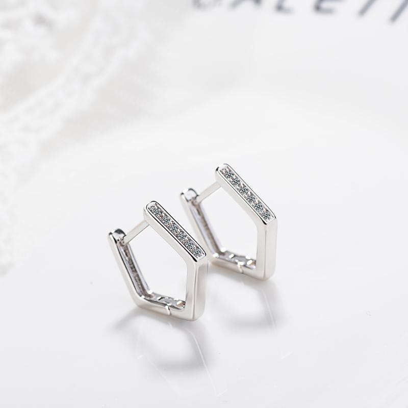 Minimalist Geometric Zircon Hexagon Hoop Earrings For Women Wedding Party Real 925 Sterling Silver fashion Jewelry Gift
Minimalist Geometric Zircon Hexagon Hoop Earrings For Women Wedding Party Real 925 Sterling Silver fashion Jewelry Gift