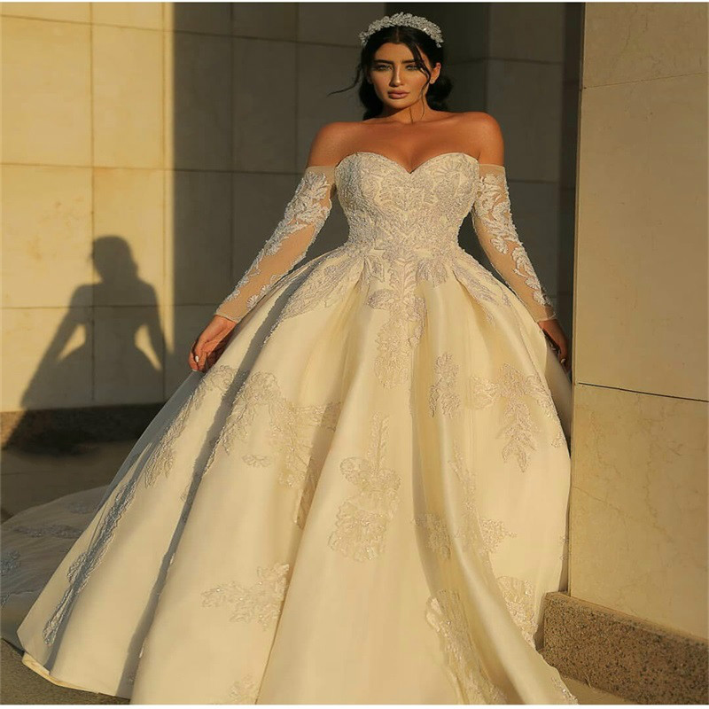 Chic Ball Gown Wedding Dresses Luxury Long Sleeves Appliqued Crystal Beads Bridal Gowns Dubai Sweetheart Custom Made Vestidos De Novia