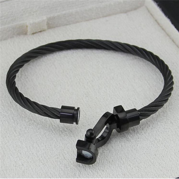 Designer FREDlied Horseshoe magnet buckle Steel Wire bracelet men women titanium steel rose gold Wedding Fashion Brand bracelet, Golden;silver
Designer FREDlied Horseshoe magnet buckle Steel Wire bracelet men women titanium steel rose gold Wedding Fashion Brand bracelet, Golden;silver
