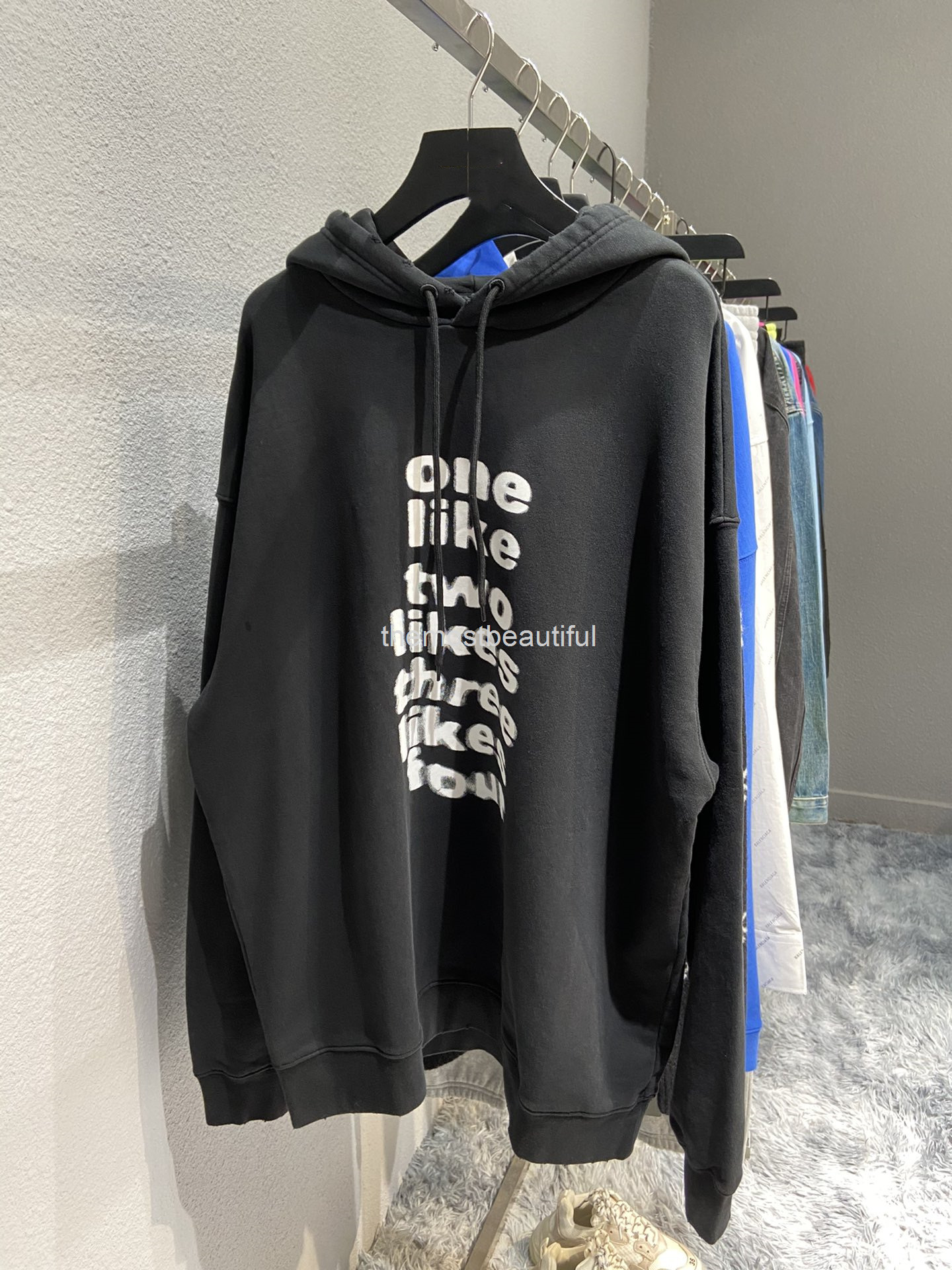 Women's Hoodies & Sweatshirts Autumn and winter high version b family phantom letter printing Pullover Hooded loose worn versatile Terry men's women's sweater, 2# packing bag
Women's Hoodies & Sweatshirts Autumn and winter high version b family phantom letter printing Pullover Hooded loose worn versatile Terry men's women's sweater, 2# packing bag