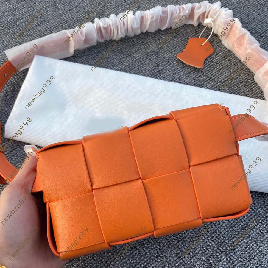 Luxury Handbag fashion women messenger bag leisure Inclined shoulder bag temperament Plaid woven cow leather cross body newbag999
Luxury Handbag fashion women messenger bag leisure Inclined shoulder bag temperament Plaid woven cow leather cross body newbag999
