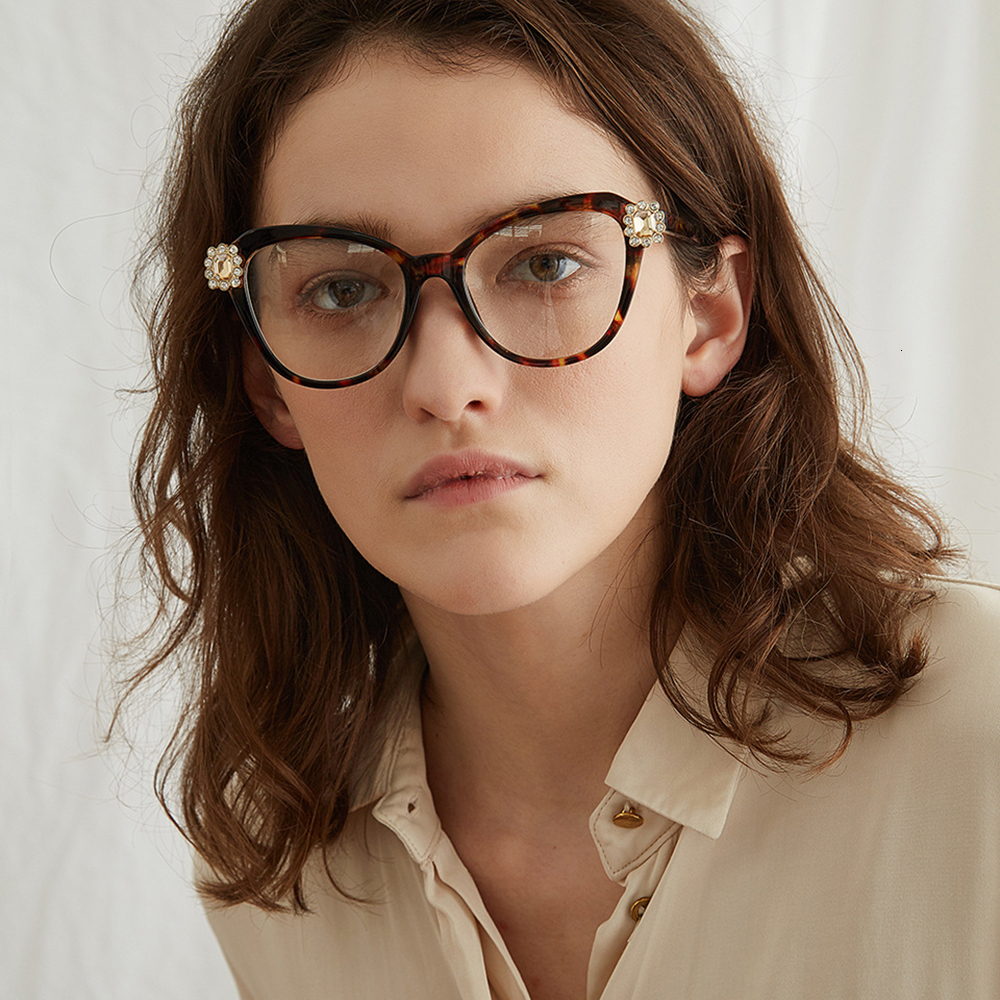 2021 New Rhinestone Brand Designer Eyeglasses Women Plastic Fashion Eye Glasses Frames Clear Light Wholesale Spectacles Frame 97569-fdy Ui04
2021 New Rhinestone Brand Designer Eyeglasses Women Plastic Fashion Eye Glasses Frames Clear Light Wholesale Spectacles Frame 97569-fdy Ui04