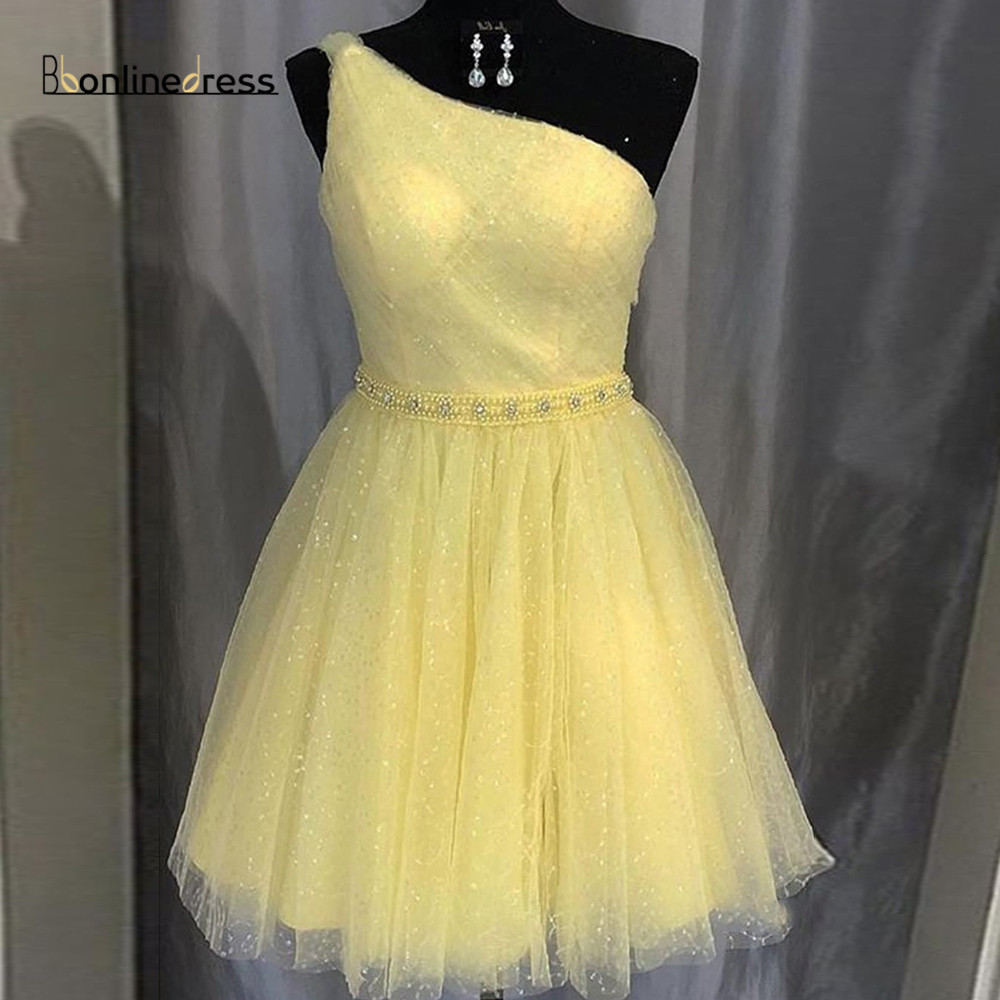 Yellow Homecoming Dress 2020 Sparkly Tulle One Shoulder Short Party Dress Vestidos de cocktail Graduation Dresses
Yellow Homecoming Dress 2020 Sparkly Tulle One Shoulder Short Party Dress Vestidos de cocktail Graduation Dresses