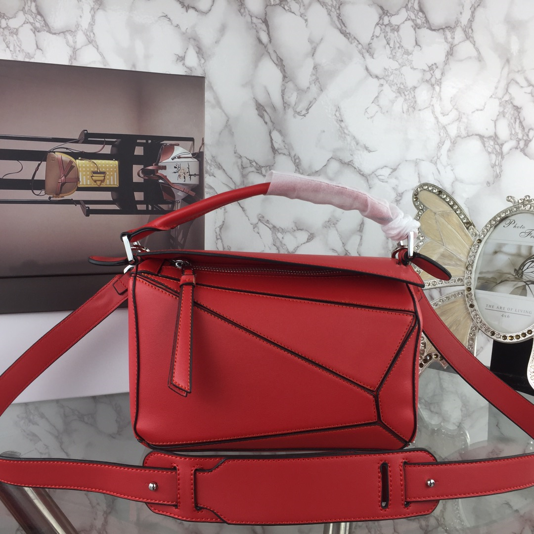 2020 new luxurys designers bags 24cm classic geometric 13-color ladies shoulder bag messenger handbag
2020 new luxurys designers bags 24cm classic geometric 13-color ladies shoulder bag messenger handbag