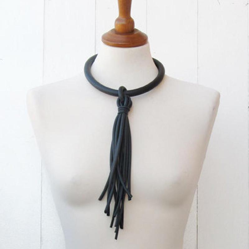 YD&YDBZ Black Rubber Rope Tassel Long Necklace Charms For Women Current Thick Leather Choker Sweater Chain Women's Jewellery1 
YD&YDBZ Black Rubber Rope Tassel Long Necklace Charms For Women Current Thick Leather Choker Sweater Chain Women's Jewellery1