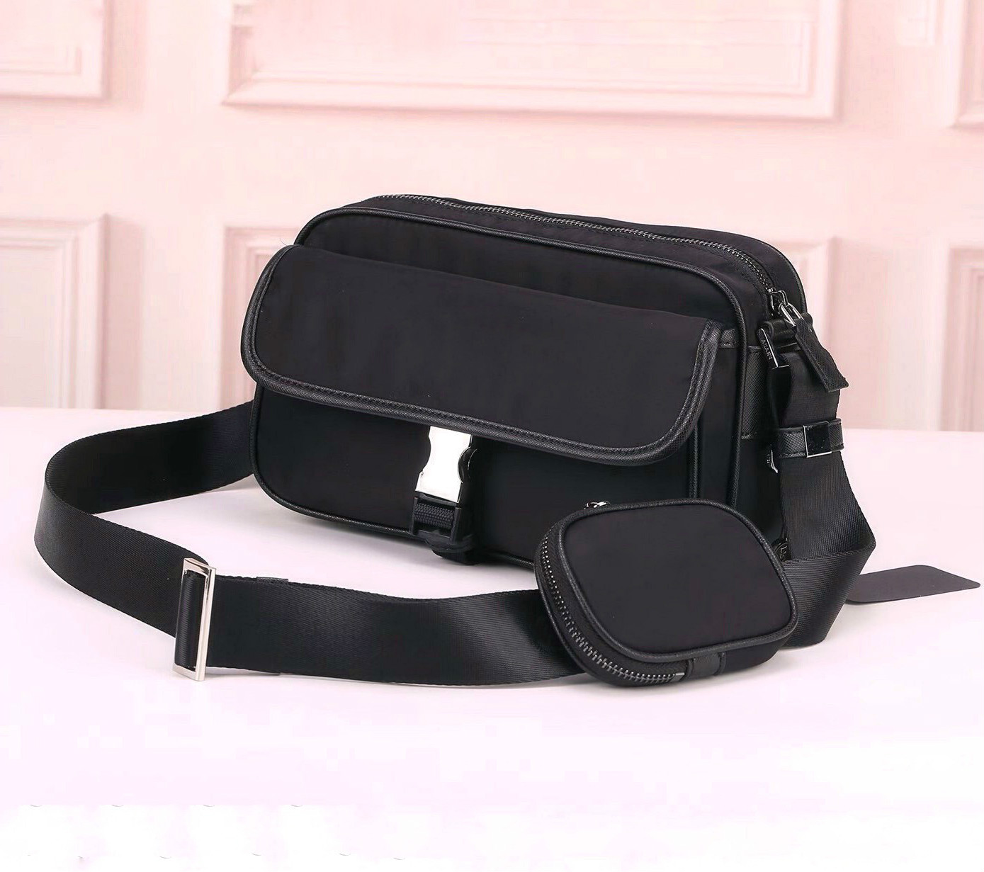 Fashion Messenger bag camera shoulder bag canvas cross Body bag men classic cross body satchel waterproof parachute fabric men purse, Blue and black
Fashion Messenger bag camera shoulder bag canvas cross Body bag men classic cross body satchel waterproof parachute fabric men purse, Blue and black