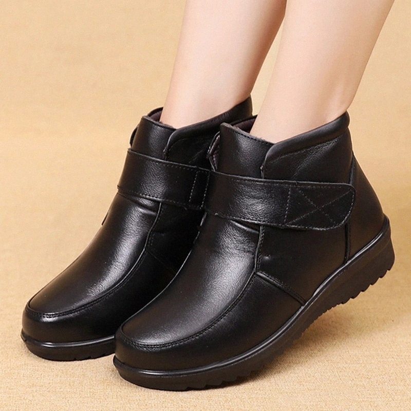 Genuine Leather Winter short boots for women velvet thickening Black boots Woman Hook-loop platform for female shoes #6V17
Genuine Leather Winter short boots for women velvet thickening Black boots Woman Hook-loop platform for female shoes #6V17