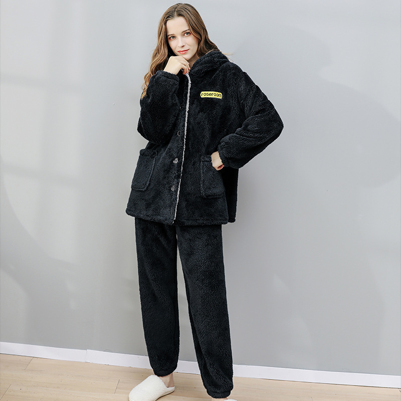 2021 New Female Flannel Autumn with Solid Hood Wide Feminine Thick Pajamas Unique Breasted Warm Long Pants 0904, Navy blue.
2021 New Female Flannel Autumn with Solid Hood Wide Feminine Thick Pajamas Unique Breasted Warm Long Pants 0904, Navy blue.