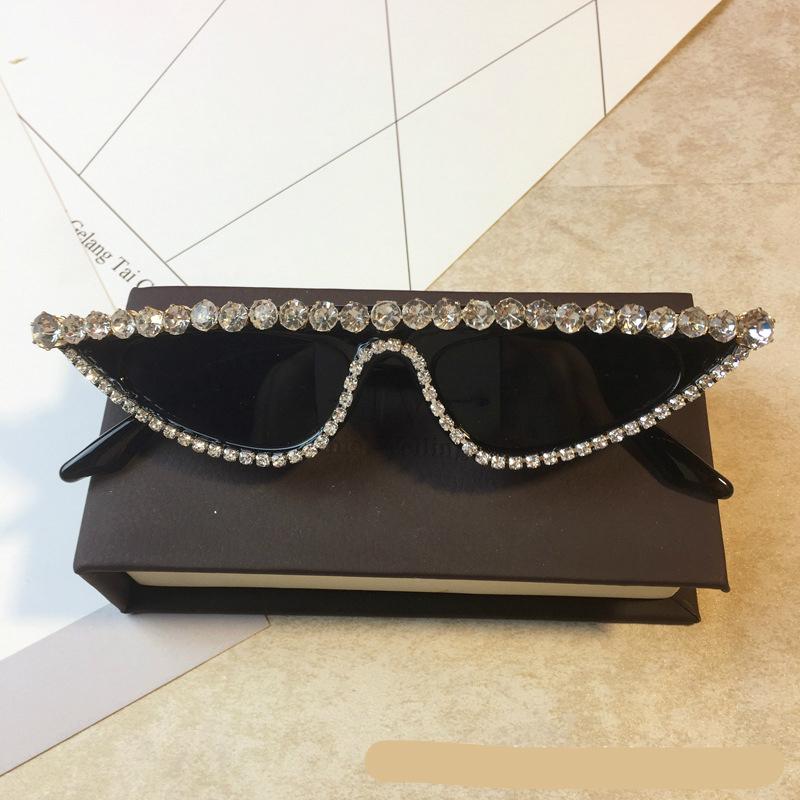 Sunglasses Retro Cat Eye Women Luxury Diamond Sun Glasses Shades Fashion Personality Brand Designer Eyewears
Sunglasses Retro Cat Eye Women Luxury Diamond Sun Glasses Shades Fashion Personality Brand Designer Eyewears