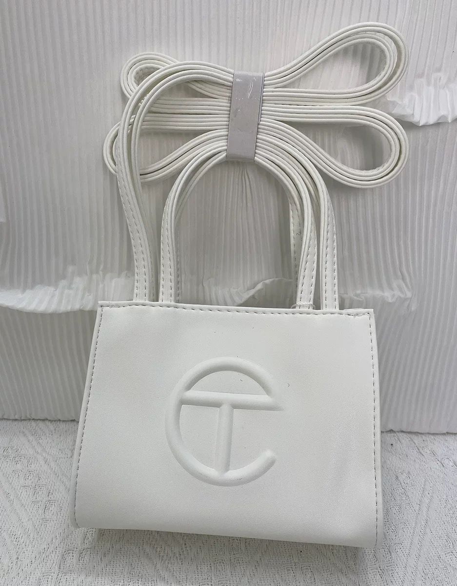Ladies Designer Telfar bags Wholesale Luxury handbags Tote bag Pu Leather Top Quality shoulder crossbody handbag Fashion Style Purse for women 3 size 25 color
Ladies Designer Telfar bags Wholesale Luxury handbags Tote bag Pu Leather Top Quality shoulder crossbody handbag Fashion Style Purse for women 3 size 25 color