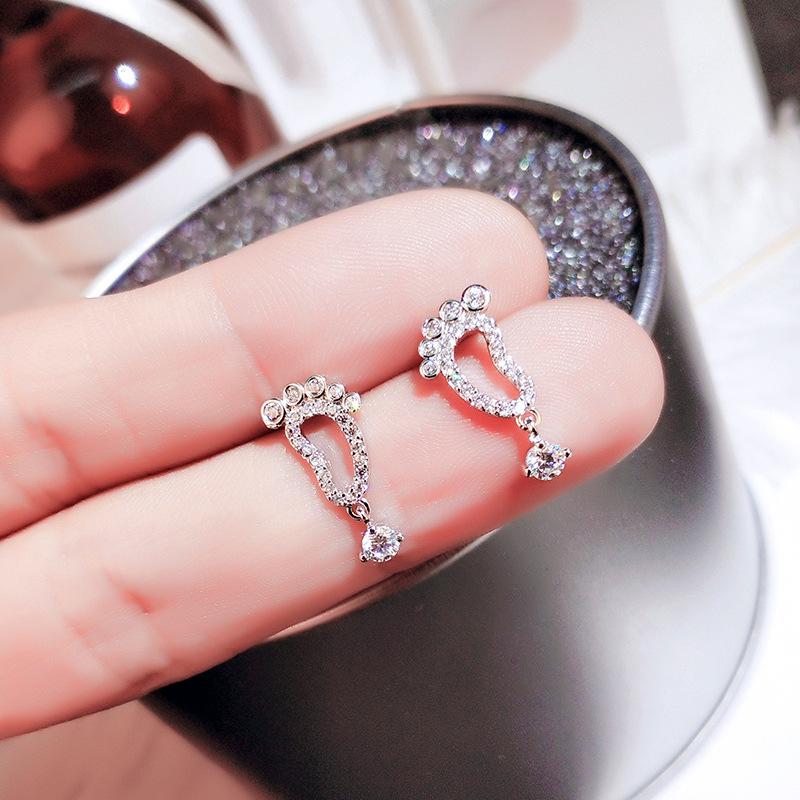 Unique Creative Little Feet Earrings Drop Zircon Small Pendant Earring Fine Fashion Jewelry Anniversary Ear Accessories Gift
Unique Creative Little Feet Earrings Drop Zircon Small Pendant Earring Fine Fashion Jewelry Anniversary Ear Accessories Gift