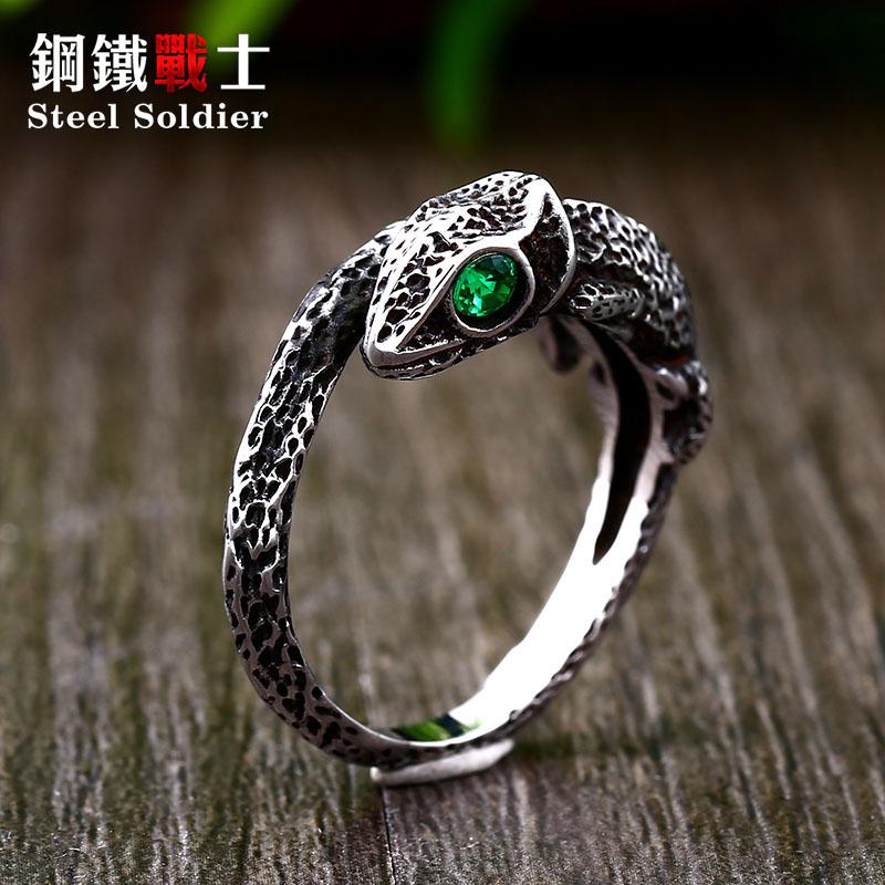 Steel soldier exquisite lizard with green stone stainless steel ring adjustable men women jewelry
Steel soldier exquisite lizard with green stone stainless steel ring adjustable men women jewelry