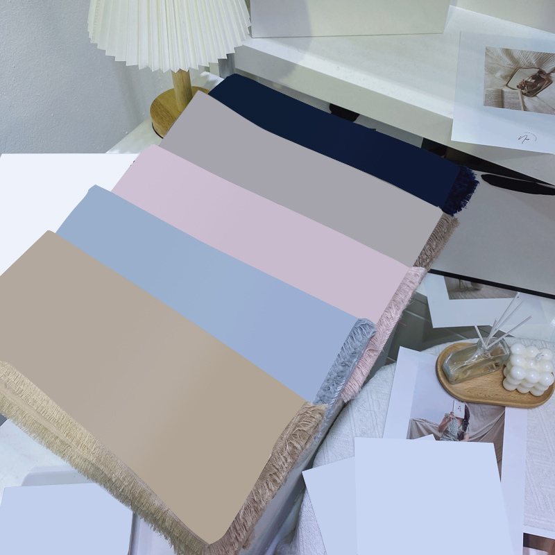 Designer Silk Scarf Ladies Four Seasons Shawl Fashion Letter Scarves Size 140*140cm 5 Colors High Quality Optional Exquisite Gift Box Packaging, Blue;gray
Designer Silk Scarf Ladies Four Seasons Shawl Fashion Letter Scarves Size 140*140cm 5 Colors High Quality Optional Exquisite Gift Box Packaging, Blue;gray
