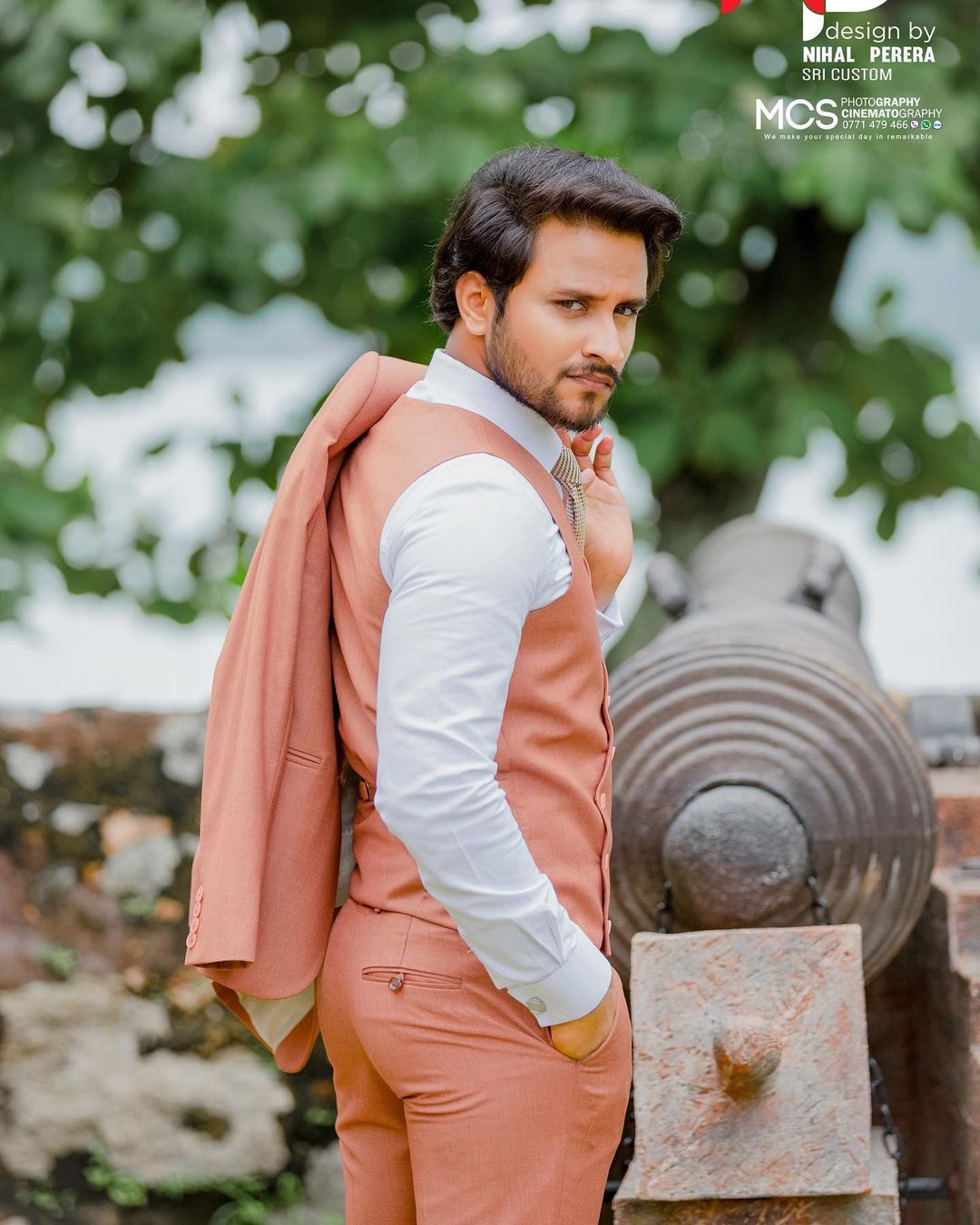 Handsome Wedding Suits Three-Pieces Jacket Vest And Pants Tuxedo Shawl Lapel Slim Formal Party Dance Suit Custom