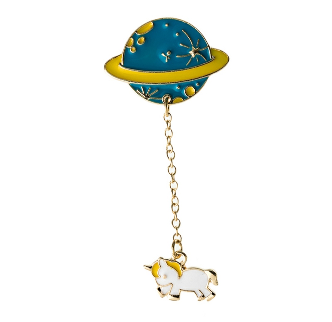 Fashion Brooch Litter Fresh Planet Lce Mountain Polar Bear Unicorn Cat Astronaut Chain Enamel Brooch Student Pin Badge Accessories., Gray
Fashion Brooch Litter Fresh Planet Lce Mountain Polar Bear Unicorn Cat Astronaut Chain Enamel Brooch Student Pin Badge Accessories., Gray