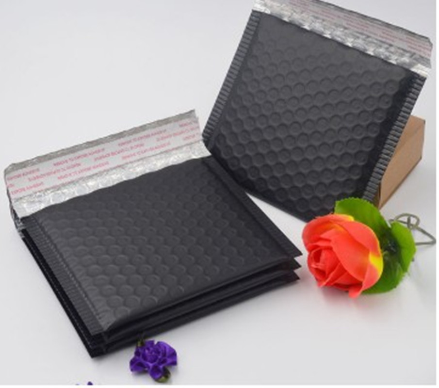 Wholesale 50pcs/ lot Bubble Envelopes Bags Mailers Padded Shipping Envelope With Bubble Mailing Bag Business Supplies 15*13cm