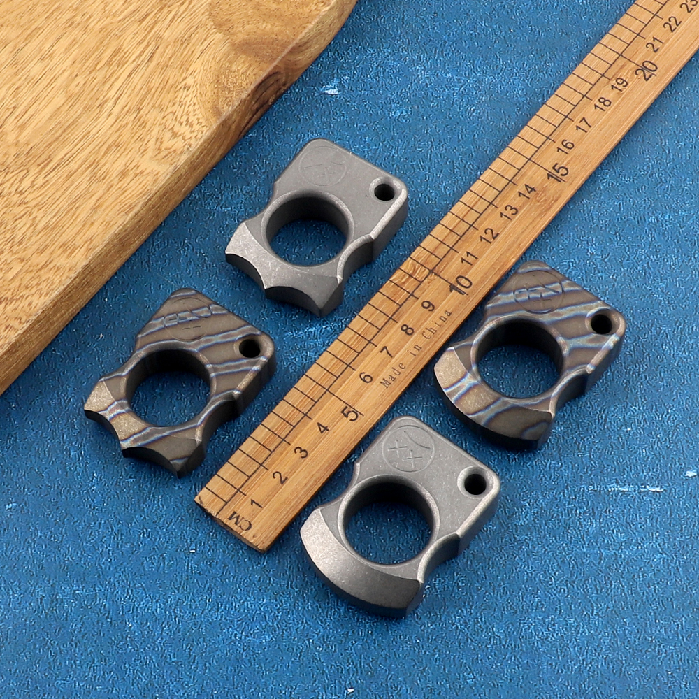 SFK single ring 15mm thick TC4 titanium alloy self-defense ring buckle outdoor buckle survival pocket EDC finger buckle joint multi-purpose
SFK single ring 15mm thick TC4 titanium alloy self-defense ring buckle outdoor buckle survival pocket EDC finger buckle joint multi-purpose
