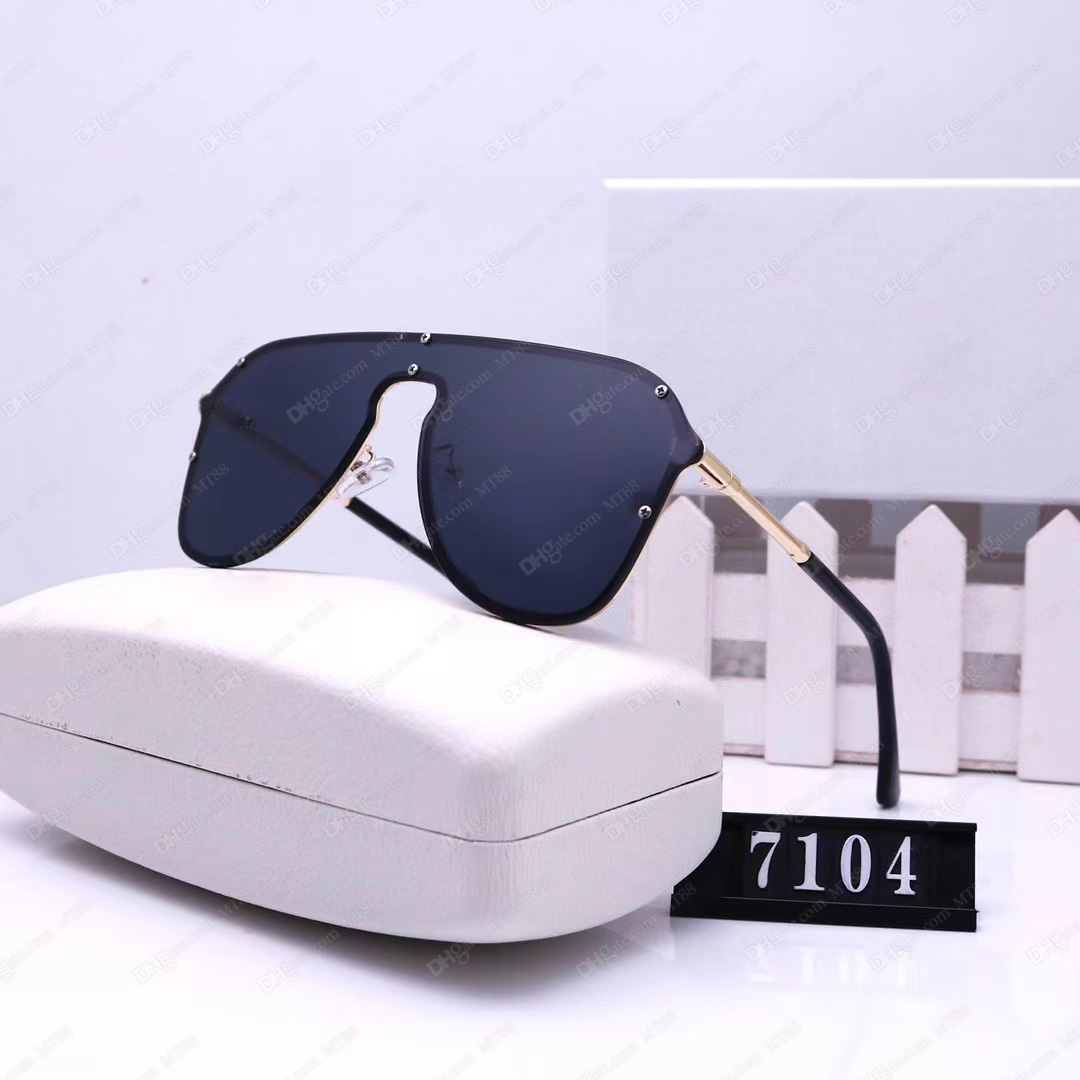 Luxury Designer Sunglasses Fashion Man Woman Goggle Beach Sun glasses 7 Color Optional Top Quality Come with box 7104, White;black
Luxury Designer Sunglasses Fashion Man Woman Goggle Beach Sun glasses 7 Color Optional Top Quality Come with box 7104, White;black