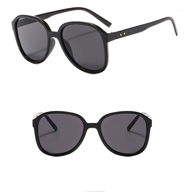 Sunglasses Women Fashion Oversized Pilot Sunglasses Women Brand Designer Retro Sun Glasses Female Candy Color Eyewears UV400 Eye1
Sunglasses Women Fashion Oversized Pilot Sunglasses Women Brand Designer Retro Sun Glasses Female Candy Color Eyewears UV400 Eye1