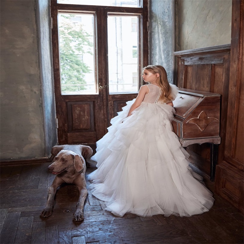 White Princess Flower Girls Dresses Tiered Ruffles Tulle First Communion Dress Luxury Sequins Appliqued Custom Made Kids Pageant Dress