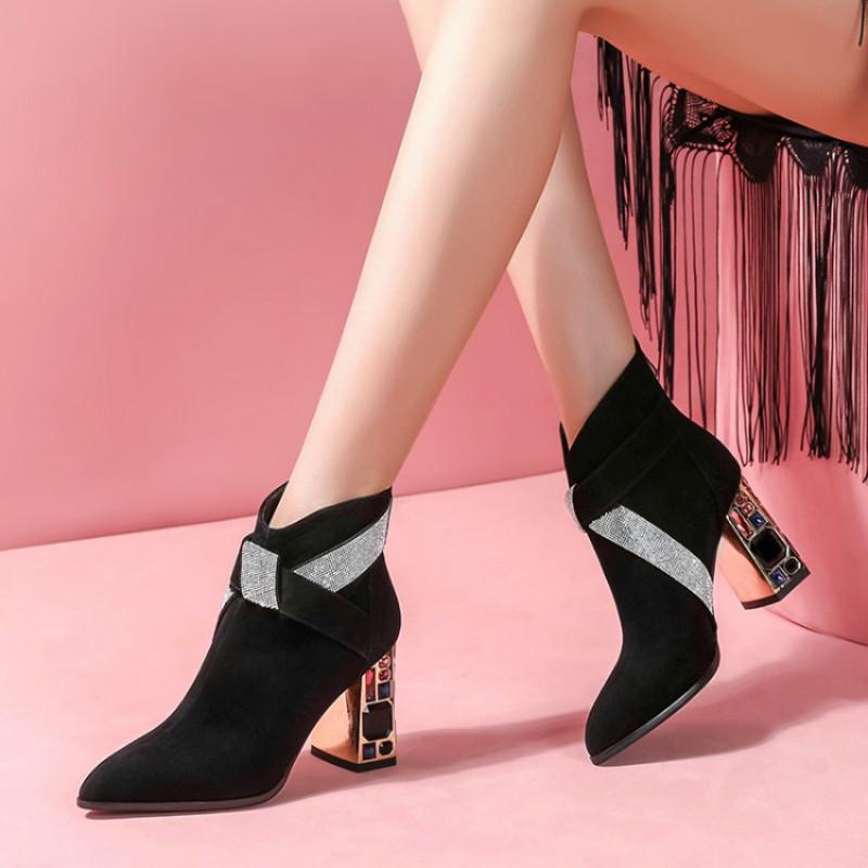 autumn and winter new cowhide thick-heeled high-heeled short boots single boots mid-heeled nude plus velvet women's, Black
autumn and winter new cowhide thick-heeled high-heeled short boots single boots mid-heeled nude plus velvet women's, Black
