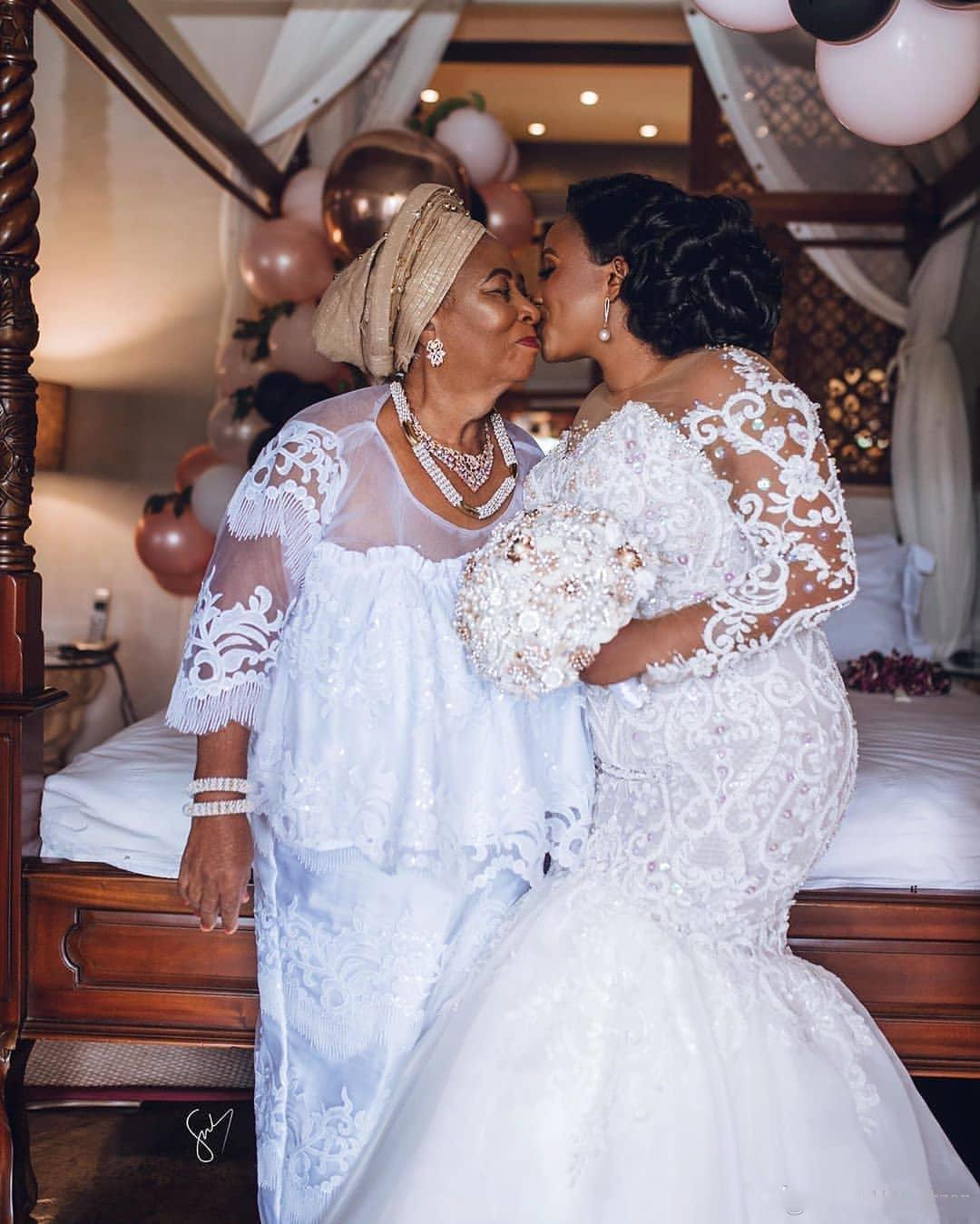 Africa Plus Size Wedding Dresses Long Sleeves Beaded Lace Appliques Mermaid Bridal Gowns Custom Made robes de mariée