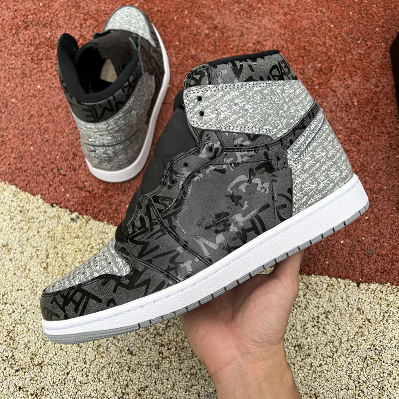 1 High OG Rebellionaire Mens Basketball Shoes womens 1s Black White-Particle Grey outdoor Running Sports Sneakers, Bubble wrap packaging
1 High OG Rebellionaire Mens Basketball Shoes womens 1s Black White-Particle Grey outdoor Running Sports Sneakers, Bubble wrap packaging
