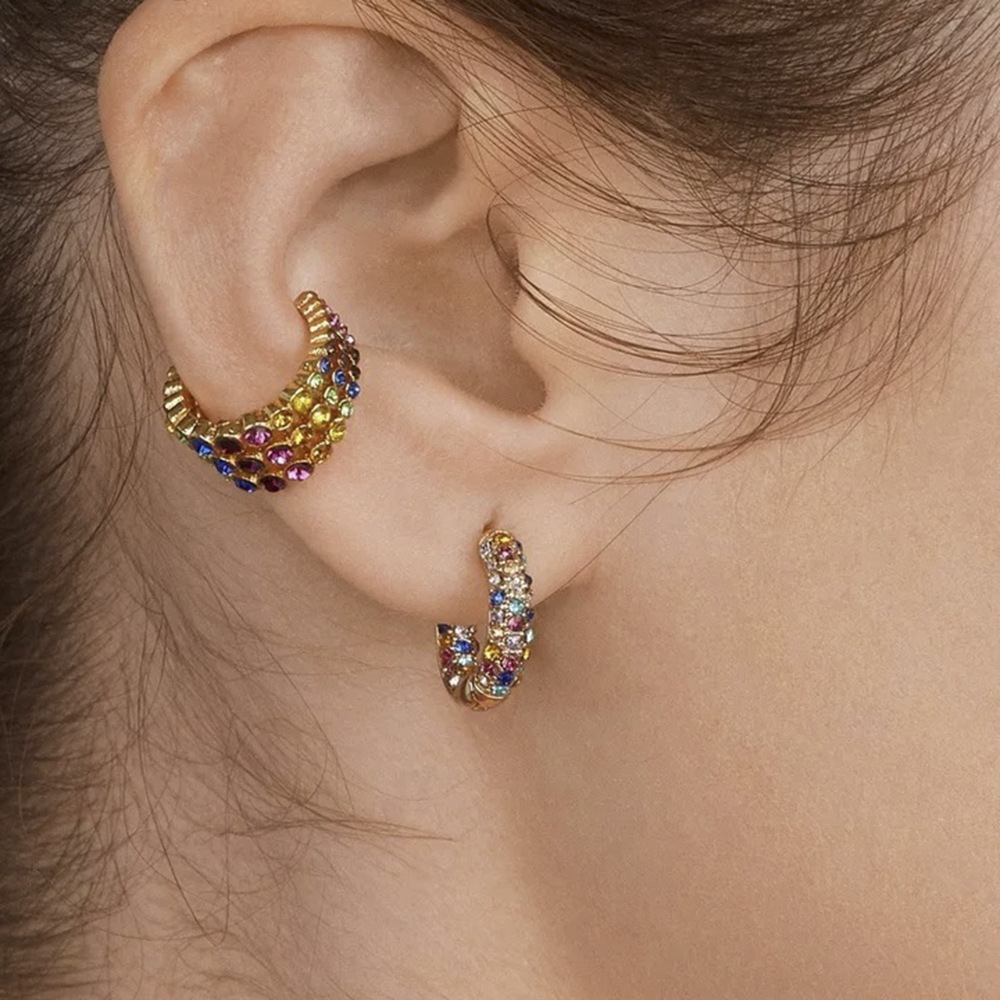 Popular Small Hoop Earrings For Women Elegant Golden Purple Crystal Huggies Earrings Exquisite Party Female Jewelry Accessories
Popular Small Hoop Earrings For Women Elegant Golden Purple Crystal Huggies Earrings Exquisite Party Female Jewelry Accessories
