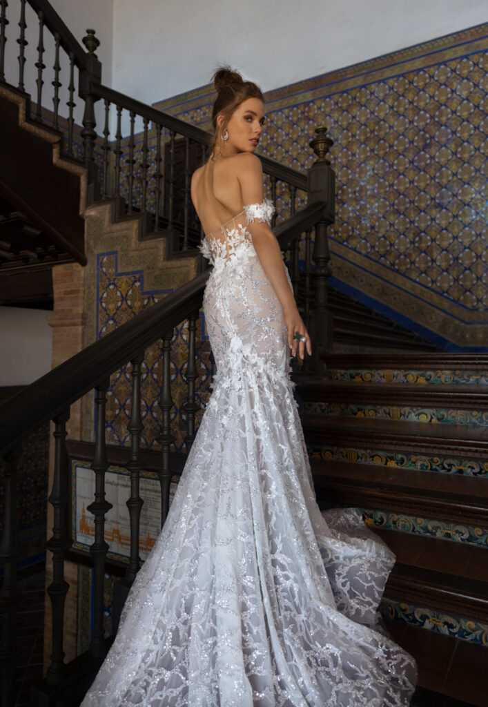 3D Floral Applique Mermaid Wedding Dresses Illusion Off Shoulder Lace Sweep Train Bridal Gowns Backless Boho Robe De Mariée