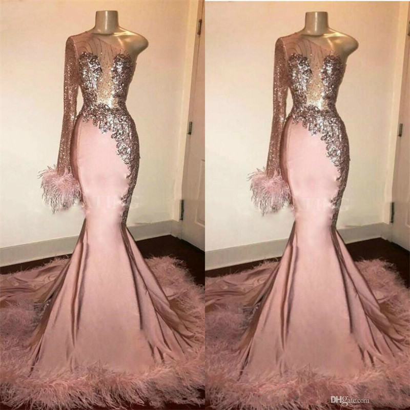 Pink Winter Fall Mermaid Evening Dresses Bling Sequins Beaded Feather Long Sleeves Prom Dress Ruched Satin Floor Length Formal Party Gown