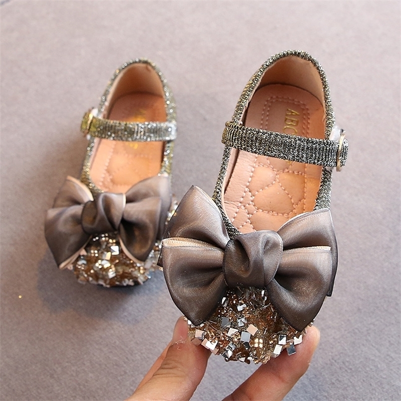 New Children's Sandals Baby Girls Shoes Non-slip Leather Princess Shoes Summer Fashion Bow Kids Sandals Silver Pink 201113
New Children's Sandals Baby Girls Shoes Non-slip Leather Princess Shoes Summer Fashion Bow Kids Sandals Silver Pink 201113