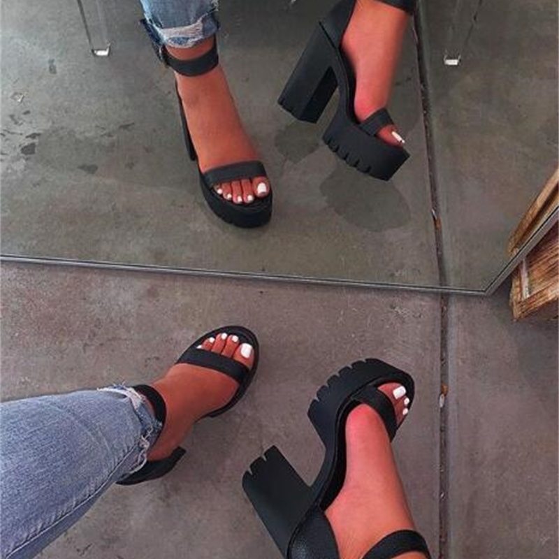 Women Shoes Fashion Pvc Clear Sandals Ankle Strap High Heel Female Sandals Night Club Platform Heels Back Y200323