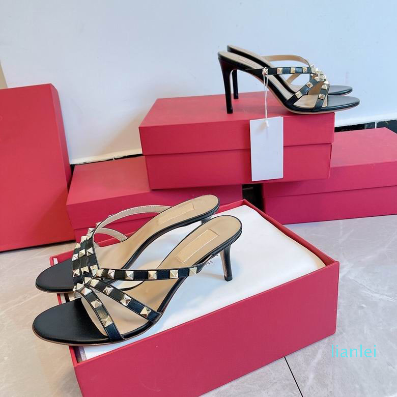 #35-43 Women Low Heeled SANDALS Rock spiked shoes fashion slipper sandal rocks rivets genuine leather stud sandalies high heels party weddin, Black
#35-43 Women Low Heeled SANDALS Rock spiked shoes fashion slipper sandal rocks rivets genuine leather stud sandalies high heels party weddin, Black