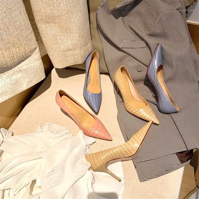 Crocodile pattern pointed toe ladies high heels beige pink gray stiletto high heels spring and autumn ladies party1
Crocodile pattern pointed toe ladies high heels beige pink gray stiletto high heels spring and autumn ladies party1