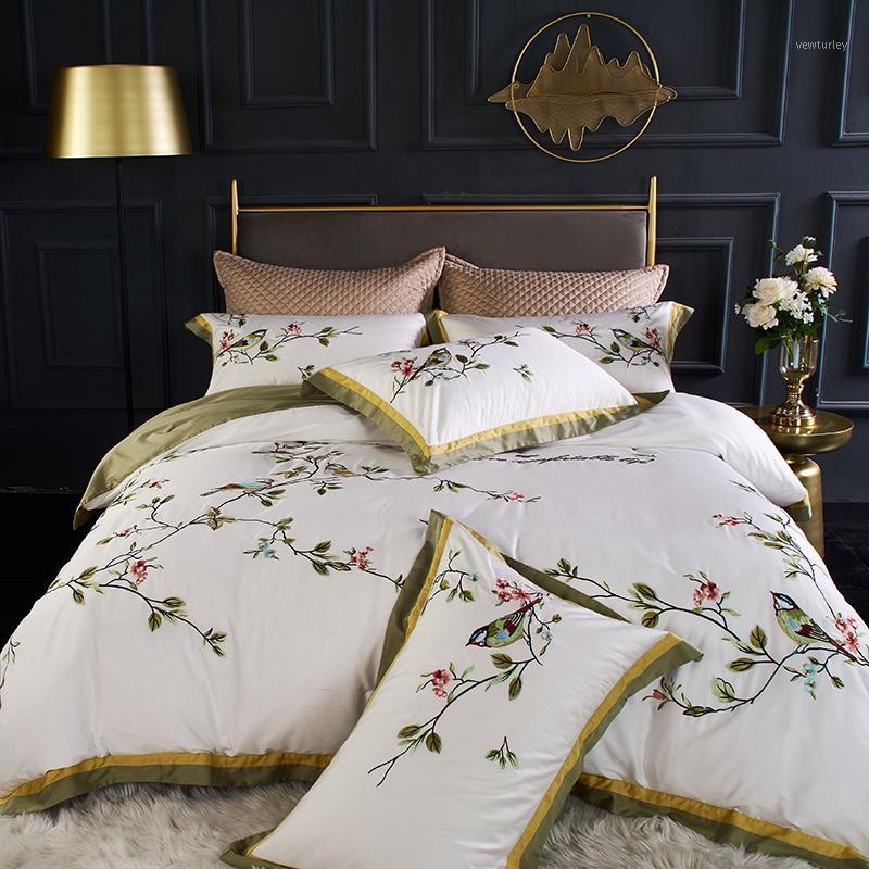 Luxurious White Flowers And Birds Embroidery Egyptian Cotton Duvet Cover Bed Linen Fitted Sheet Pillowcases Bedclothes1
Luxurious White Flowers And Birds Embroidery Egyptian Cotton Duvet Cover Bed Linen Fitted Sheet Pillowcases Bedclothes1