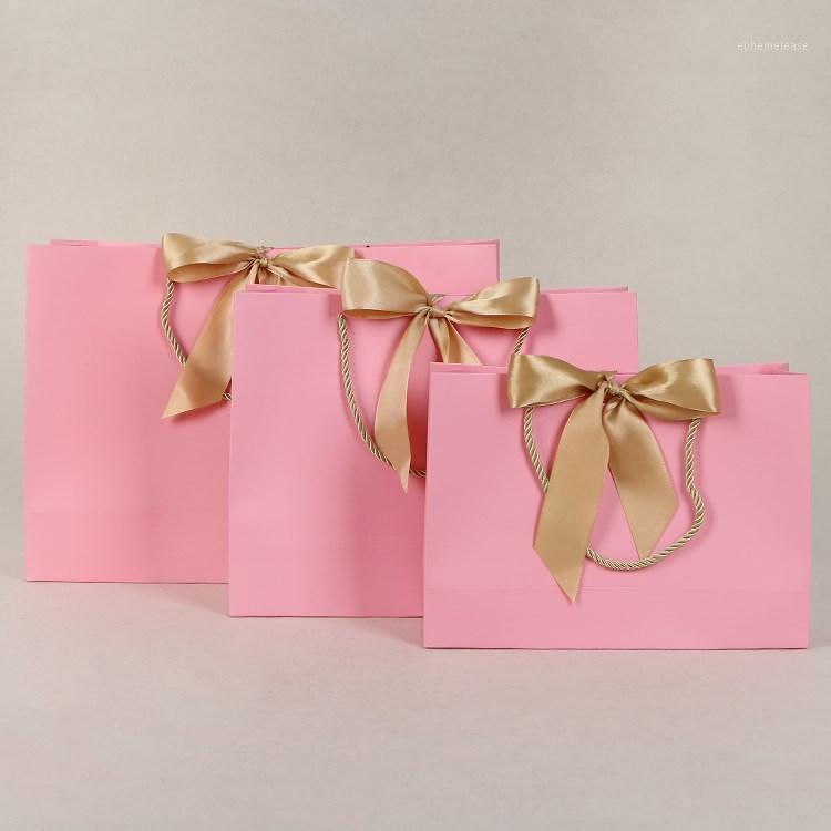 20pcs 28*9*20cm Large Paper Gift Bag Pink Green White Color Present Box Bag With Ribbon Handle For Clothes Party Favor Bags1
20pcs 28*9*20cm Large Paper Gift Bag Pink Green White Color Present Box Bag With Ribbon Handle For Clothes Party Favor Bags1