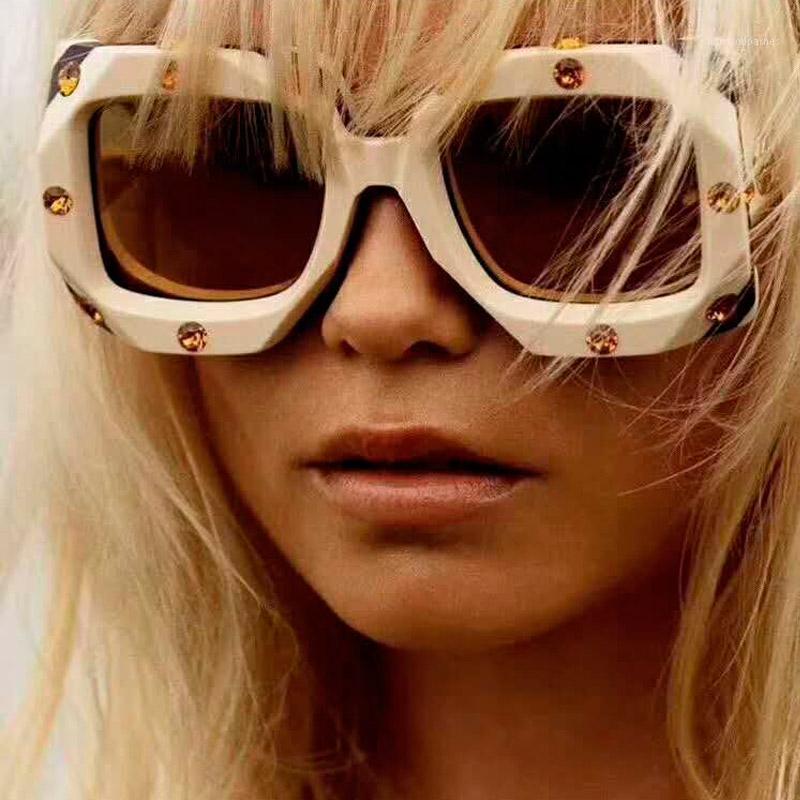 Sunglasses 2021 Fashion Cat Eye Vintage Retro Women Square Brand Designe Diamond G Sun Glasses Female Oversized Shades UV4001
Sunglasses 2021 Fashion Cat Eye Vintage Retro Women Square Brand Designe Diamond G Sun Glasses Female Oversized Shades UV4001