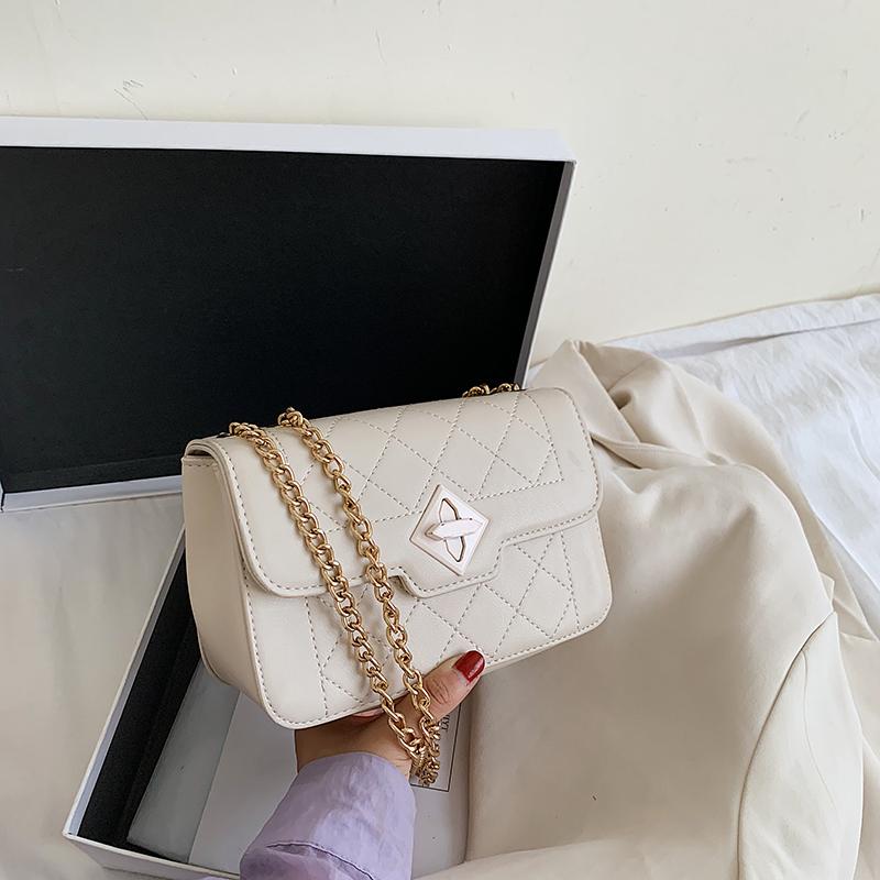 Fashion PU leather diamond pattern women's turn lock design Shoulder Messenger Bag 2021 Summer chain crossbody bags for women, Beige
Fashion PU leather diamond pattern women's turn lock design Shoulder Messenger Bag 2021 Summer chain crossbody bags for women, Beige