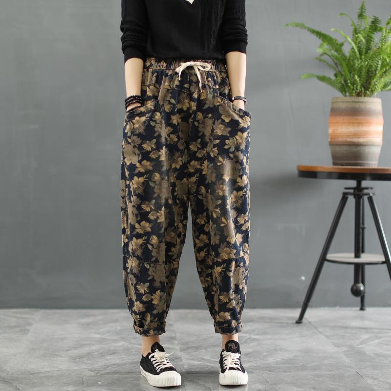 Vintage Elastic Waist Jeans Women 2020 Autumn New High Waist Loose Casual Denim Harem Pants Floral Printed Plus Size Jeans, Dark blue
Vintage Elastic Waist Jeans Women 2020 Autumn New High Waist Loose Casual Denim Harem Pants Floral Printed Plus Size Jeans, Dark blue