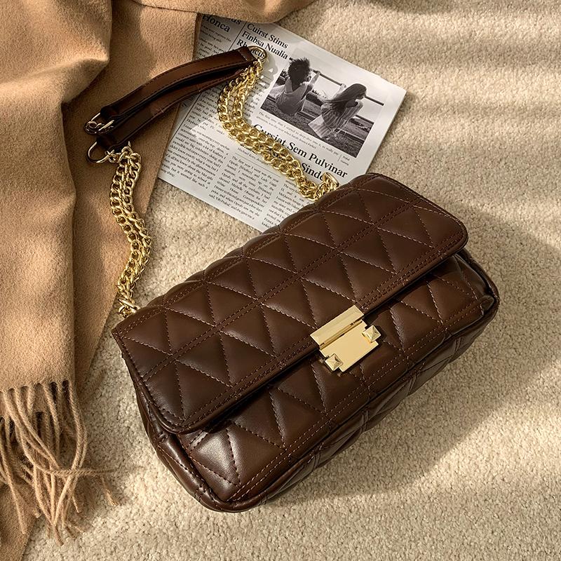 Vintage Chain Shoulder Crossbody Bags For Women 2021 New Soft Leather Handbags Brand DesignLadies Messenger Bags Female Purses, Beige
Vintage Chain Shoulder Crossbody Bags For Women 2021 New Soft Leather Handbags Brand DesignLadies Messenger Bags Female Purses, Beige