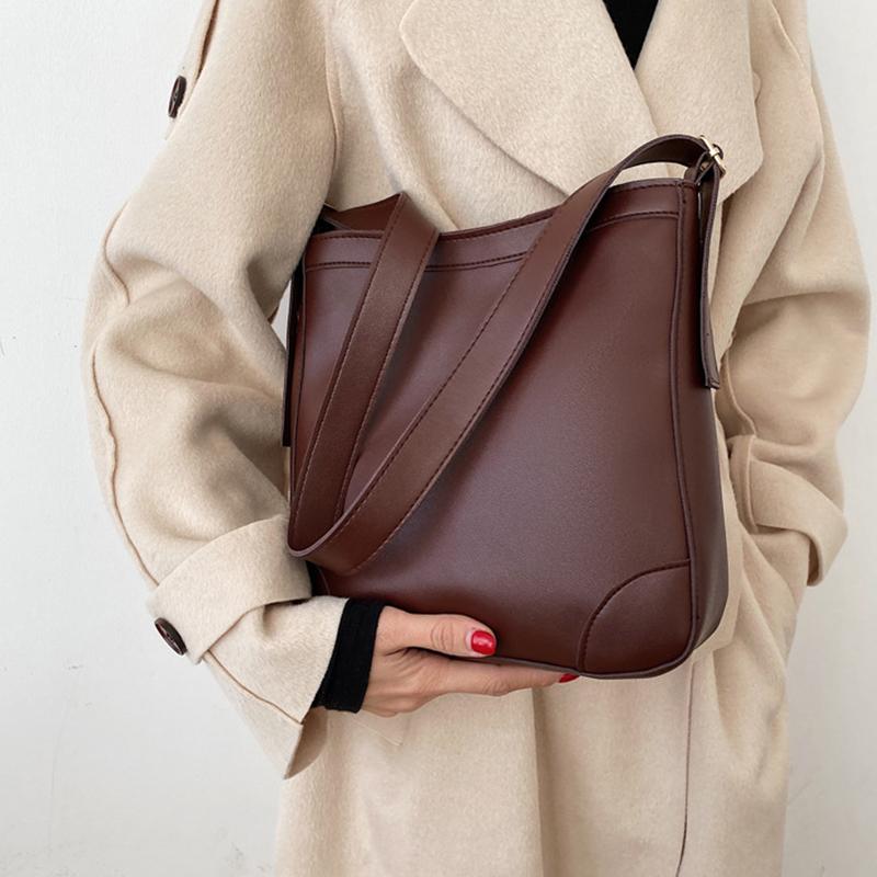 Winter Hot Bucket Bag For Women PU Leather Shoulder Bag Large Capacity Crossbody Simple Lady Handbag Shopping Wallet bolso, Black
Winter Hot Bucket Bag For Women PU Leather Shoulder Bag Large Capacity Crossbody Simple Lady Handbag Shopping Wallet bolso, Black