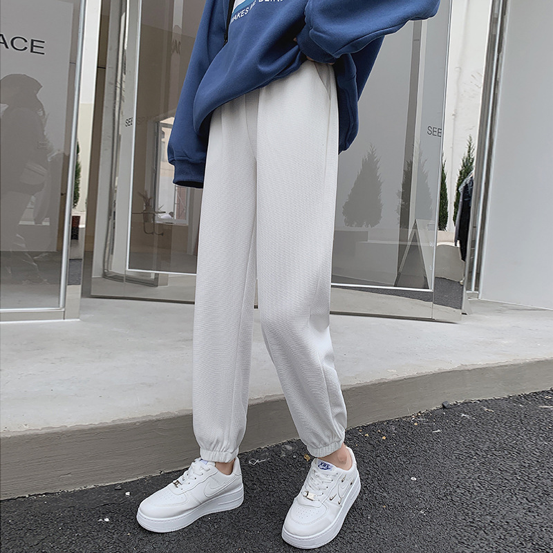 Sweatpants Women's Autumn 2021 New Loose and Thin Waisted White Pants High Waist Casual Harem Pants, Black;white
Sweatpants Women's Autumn 2021 New Loose and Thin Waisted White Pants High Waist Casual Harem Pants, Black;white