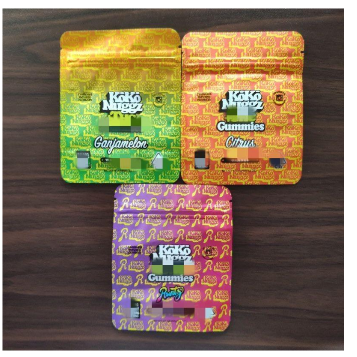 Newest Koko Nuggz Runtz Gummies packaging bags Super Fruit Flavor Mixers 500MG Mylar Bags Empty Medicated Sour Rainbow Packaging Bag 
Newest Koko Nuggz Runtz Gummies packaging bags Super Fruit Flavor Mixers 500MG Mylar Bags Empty Medicated Sour Rainbow Packaging Bag