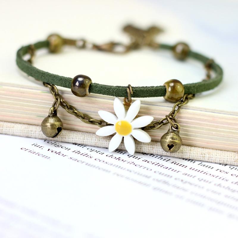 Daisy Ceramic Bracelet Women's Japanese and Korean-Style Sweet Couple's All-match Ornament Birthday Gift Porcelain Ornament1, Golden;silver
Daisy Ceramic Bracelet Women's Japanese and Korean-Style Sweet Couple's All-match Ornament Birthday Gift Porcelain Ornament1, Golden;silver