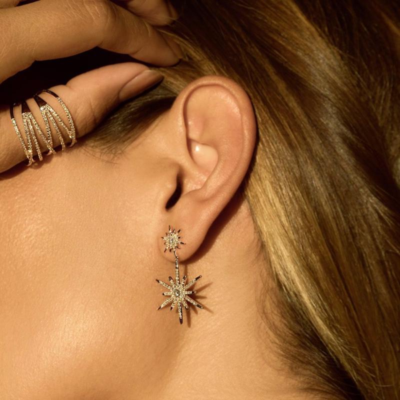 Chandelier CZ star charm Light Yellow Gold Color Long Chic Dangle Earrings For Women Girl Brand Gifts Jewelry 2020 New
Chandelier CZ star charm Light Yellow Gold Color Long Chic Dangle Earrings For Women Girl Brand Gifts Jewelry 2020 New