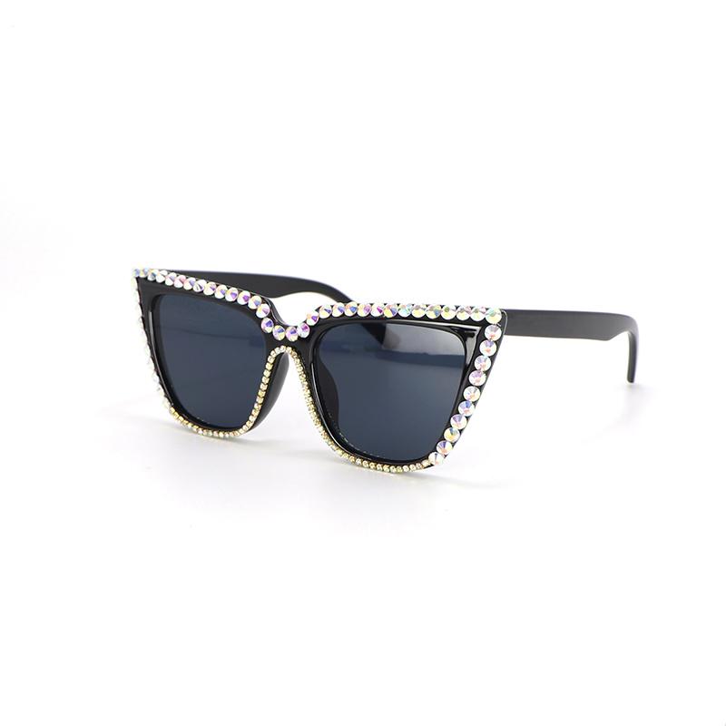 New Vintage Black Cat Eye Sunglasses Women Fashion Diamond Rhinestone Crystal Square Frame Cateye Sun Glasses for Female Shades
New Vintage Black Cat Eye Sunglasses Women Fashion Diamond Rhinestone Crystal Square Frame Cateye Sun Glasses for Female Shades